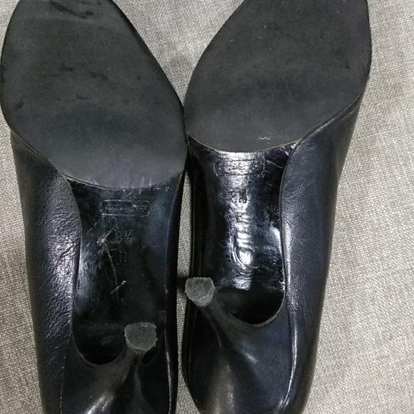 Coach black shoes kitten heel  size 8.5 - Picture 8 of 8